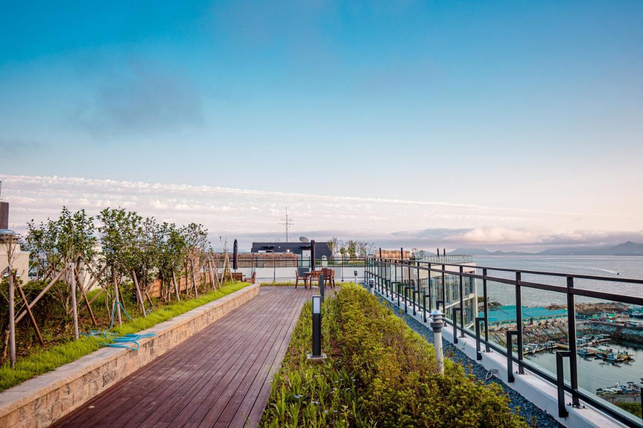 The Castle Ocean Suite Yeosu Zewnętrze zdjęcie