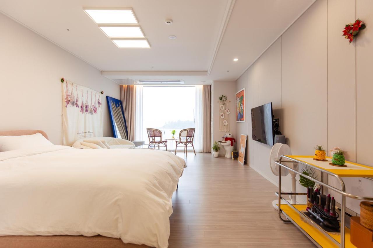 The Castle Ocean Suite Yeosu Zewnętrze zdjęcie