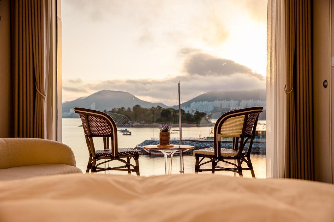 The Castle Ocean Suite Yeosu Zewnętrze zdjęcie