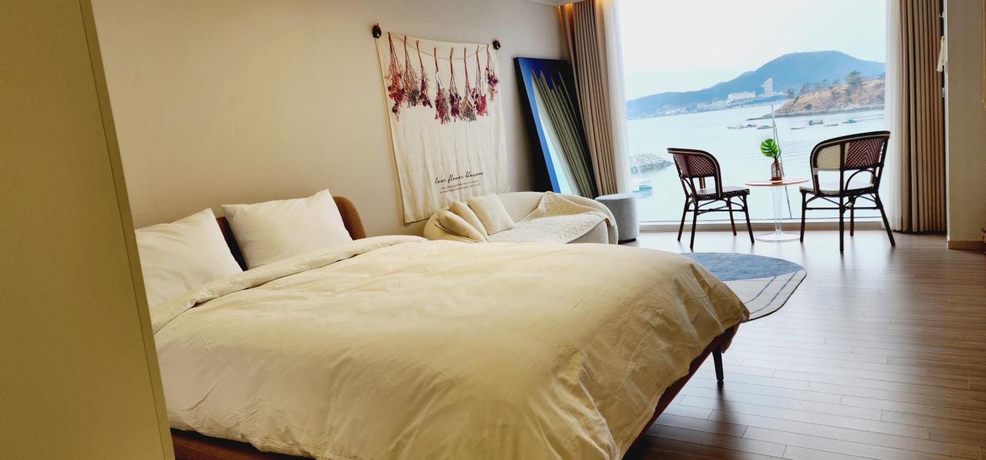 The Castle Ocean Suite Yeosu Zewnętrze zdjęcie
