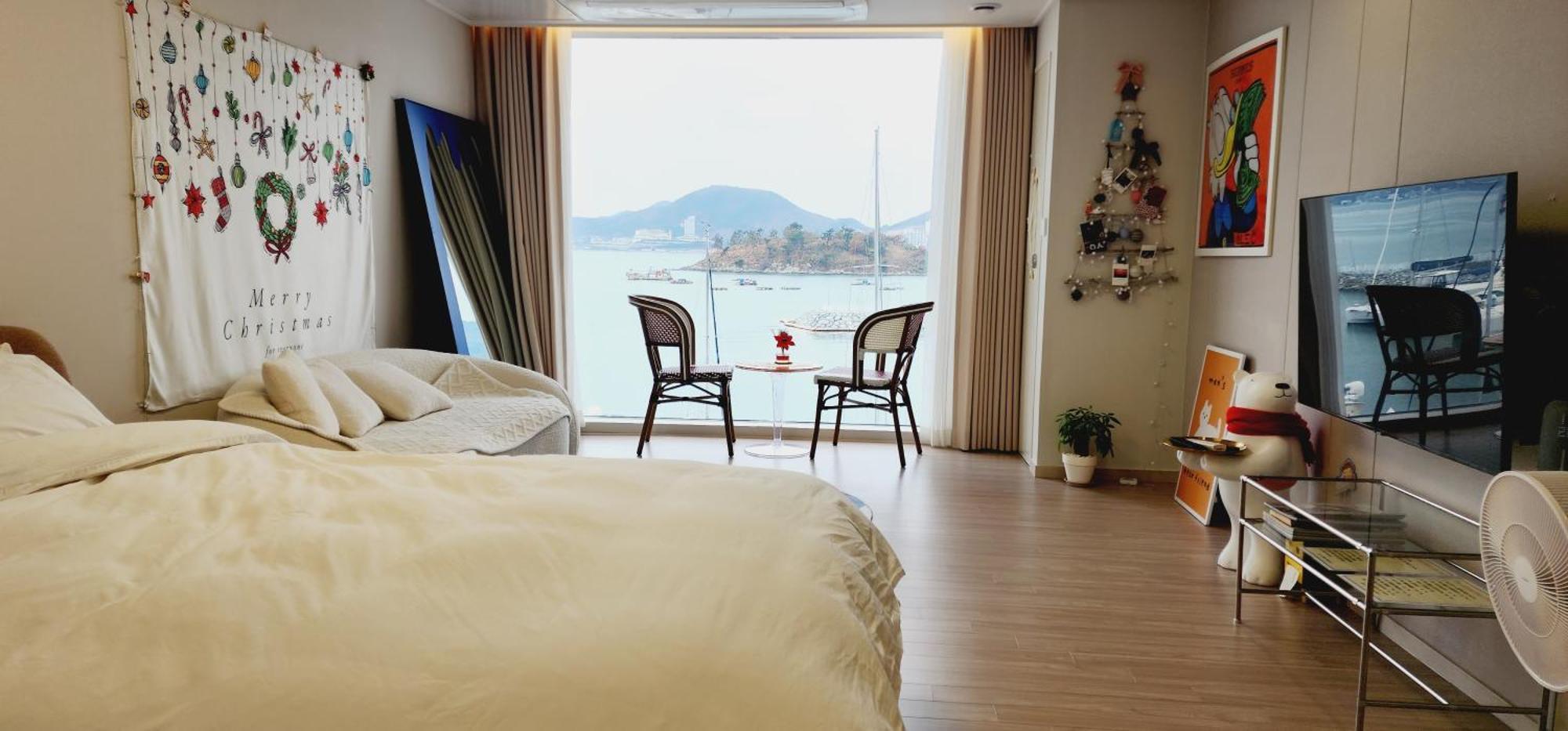 The Castle Ocean Suite Yeosu Zewnętrze zdjęcie